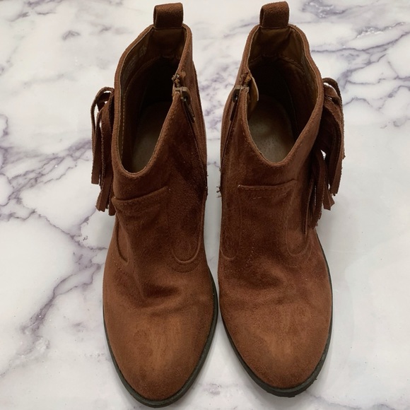 FINAL PRICE Faded Glory rust suede fringed side zip mid heel booties size 5 - Picture 4 of 12